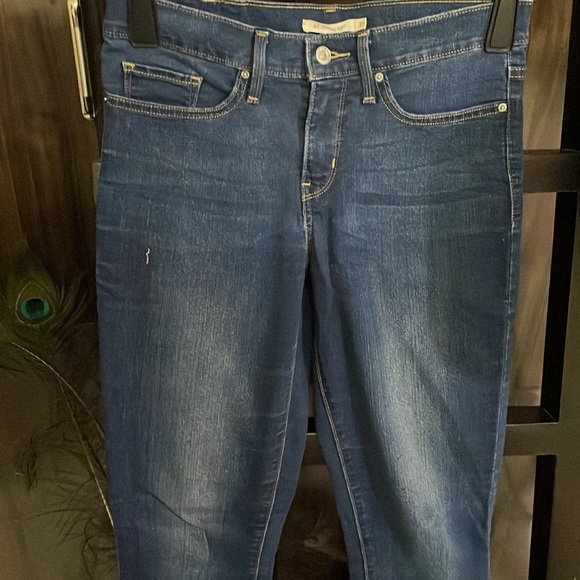 Levis 311 shaping skinny blue jeans. Waist 27 - Picture 3 of 5